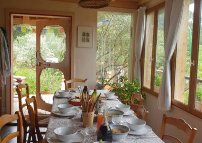 salle à manger au coeur des pételins, lieu de stages de yoga